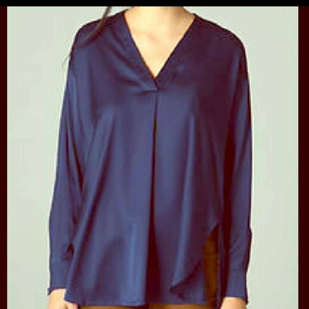 Vince V neck, split hem silk tunic blouse